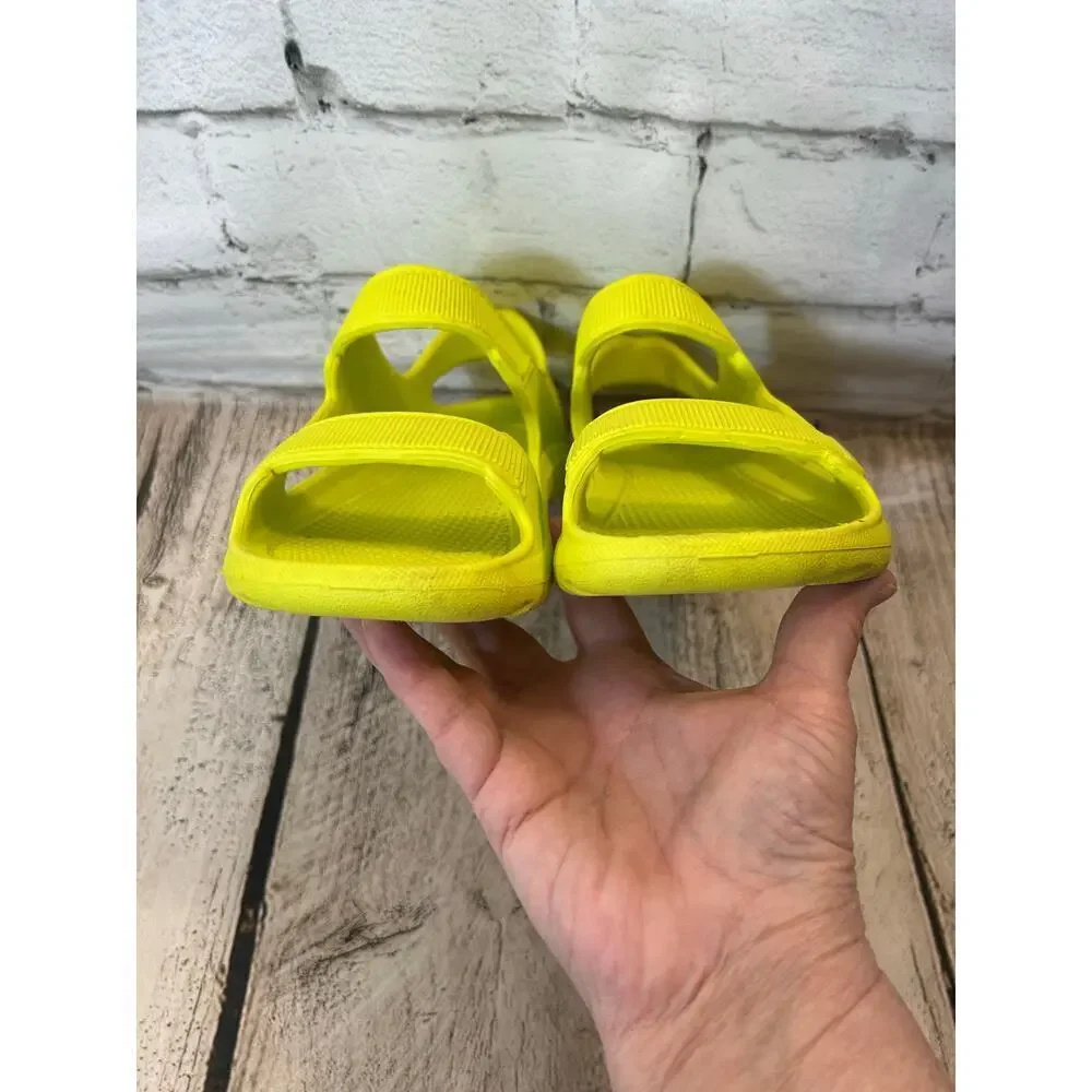 TOTES Girl’s Everywear Molded Sports Sandals / Size: 2-3